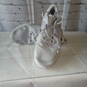 Nike Men's Renew Arena Running Shoe